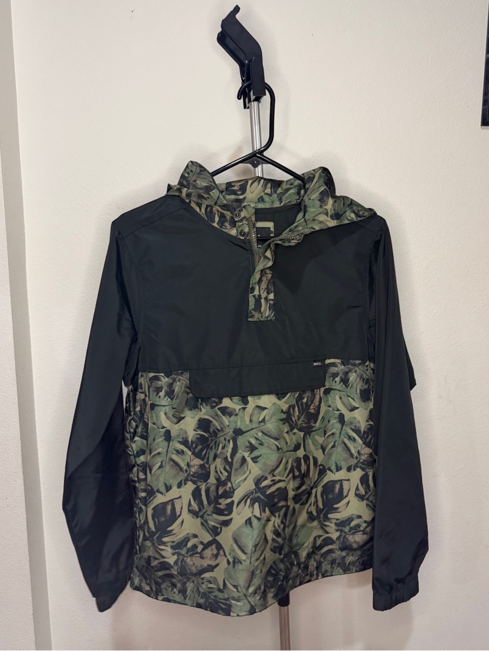 RVCA Boys Black and Green Leaf/Camo Print Pullover Rain Jacket